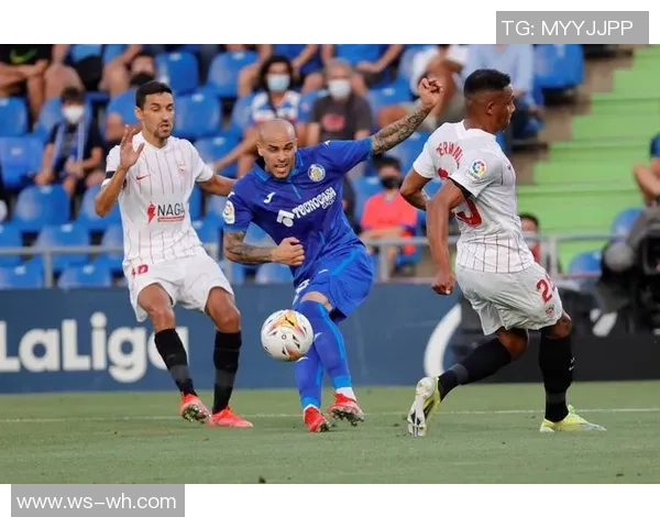 西班牙人对阵毕尔巴鄂赛后球员评分分析与比赛亮点总结 西班牙人对阵毕尔巴鄂赛后球员评分分析与比赛亮点总结